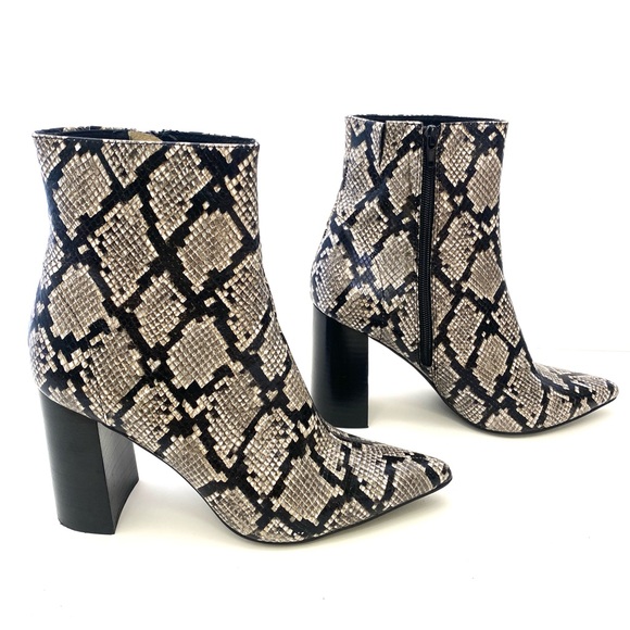 Jeffrey Campbell Women’s Snake Print Raven Pointed Toe Ankle Boots - Picture 3 of 16